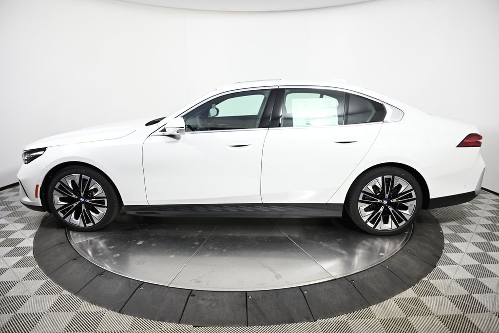 Thumbnail: 2026 BMW i5 - 2