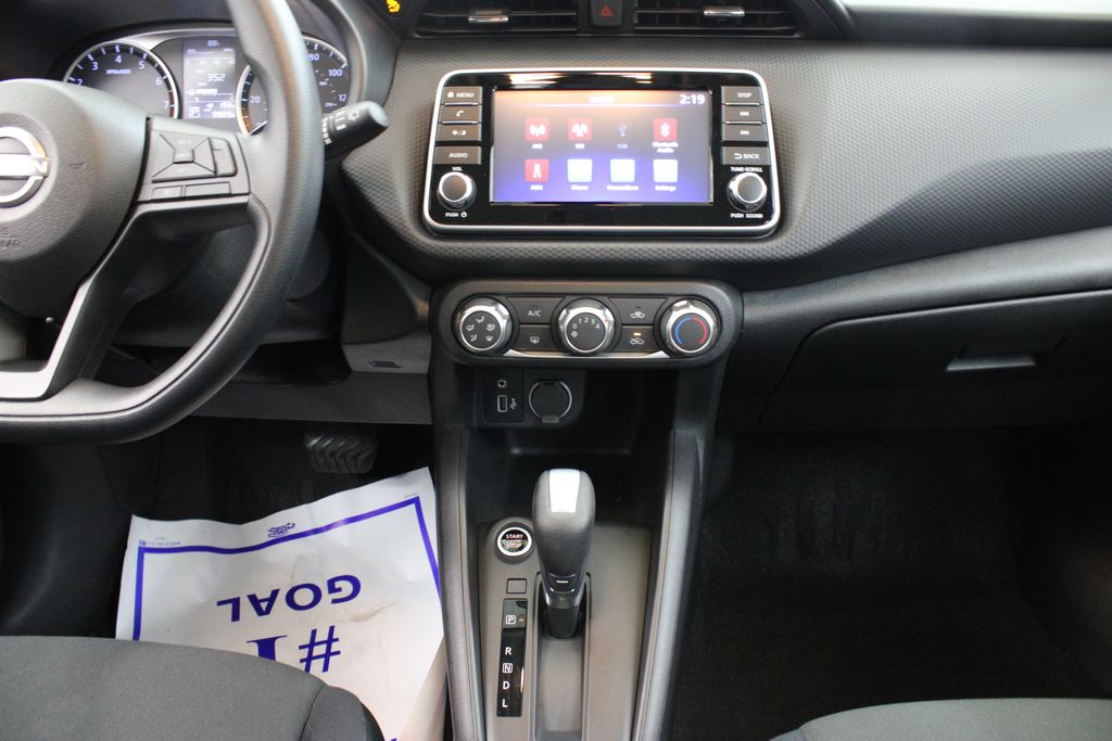 used 2024 Nissan Kicks car
