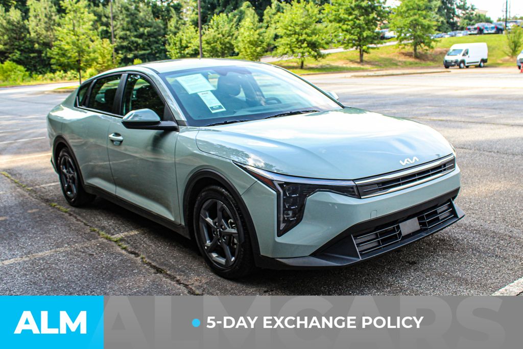 Used 2025 Blue Kia LXS image 4