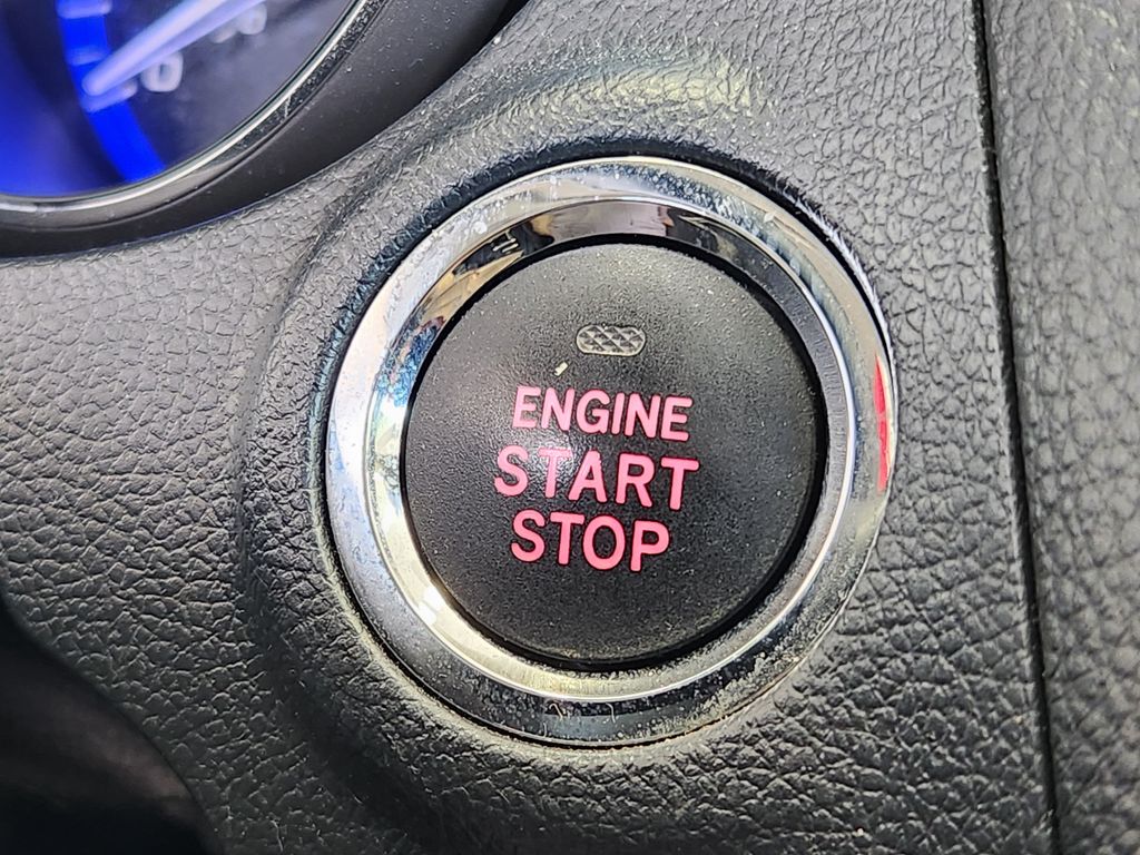 2019 Subaru Outback 2.5i White at Legacy Ford