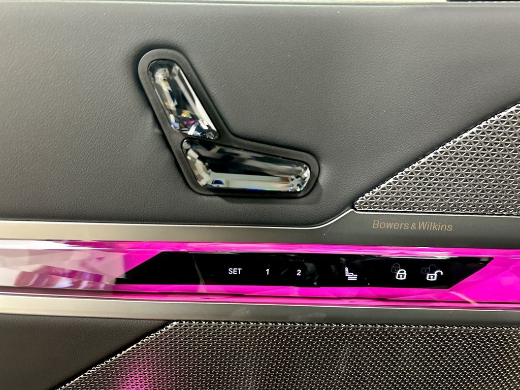 Thumbnail: 2025 BMW 7 Series - 12