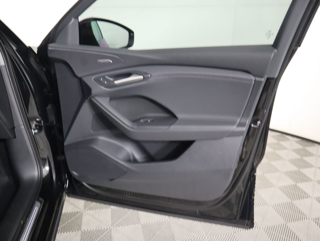 2025 Audi Q6 e-tron Premium 27