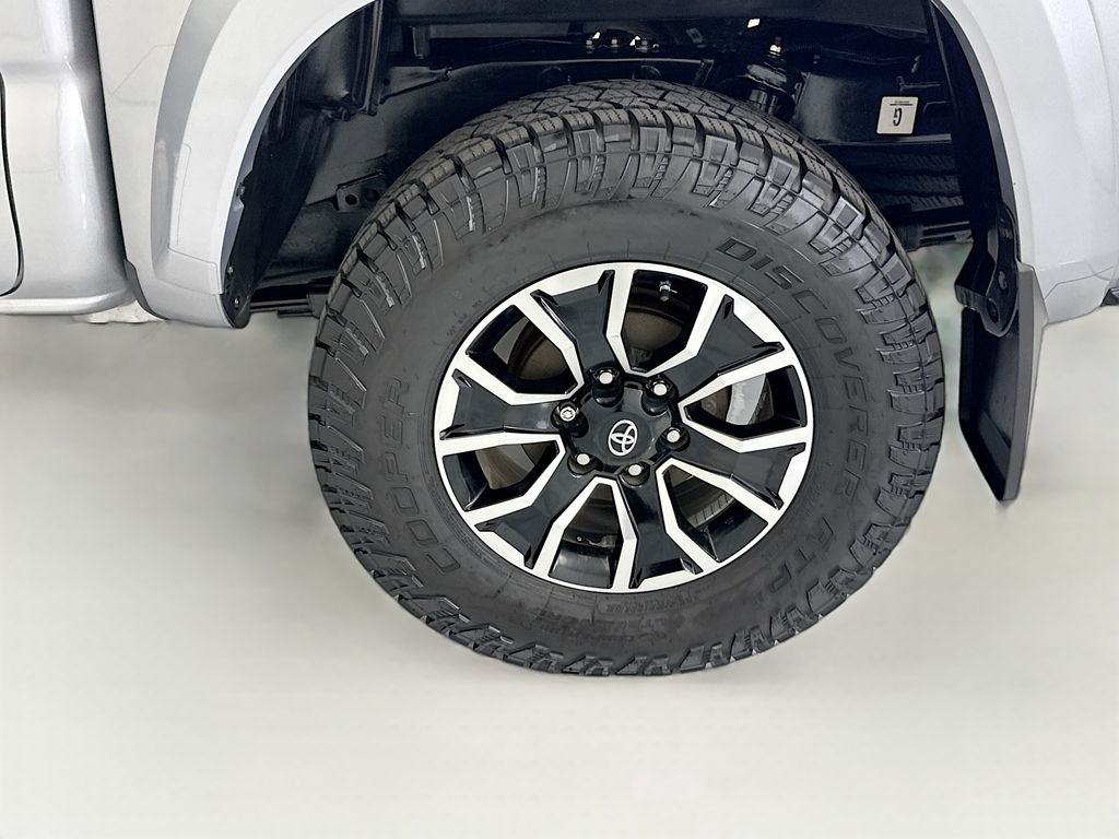 Thumbnail: 2020 Toyota Tacoma - 29