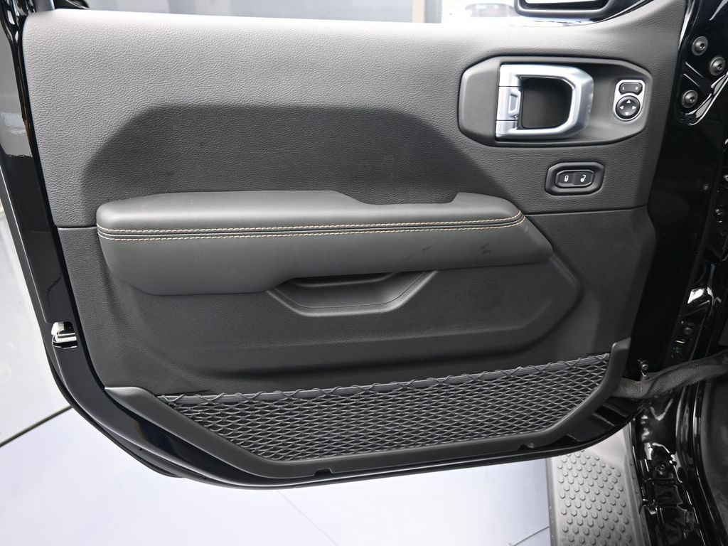 New 2026 Black Clearcoat Jeep Sahara image 13