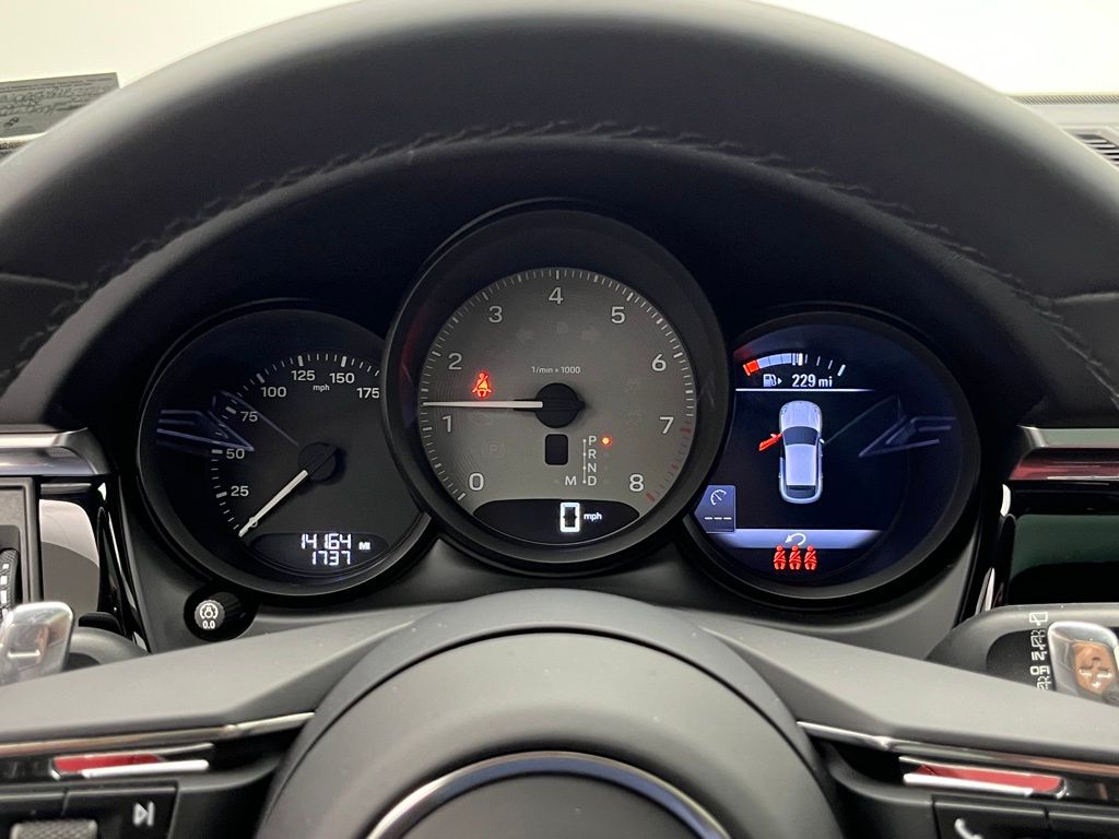 Thumbnail: 2024 Porsche Macan - 11