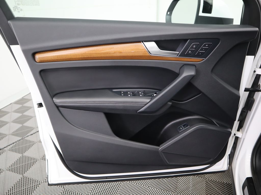 2021 Audi Q5 Premium Plus 24