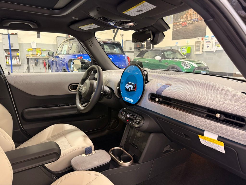 Thumbnail: 2025 MINI Cooper Hardtop - 28