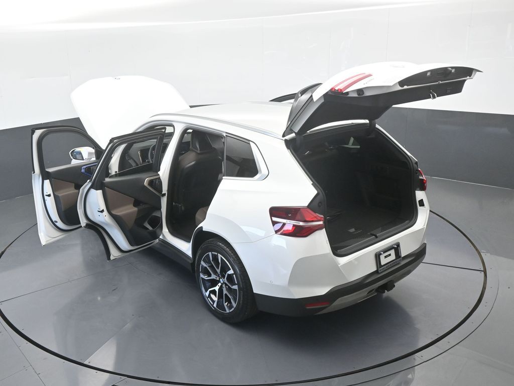 Used 2025 Mineral White Metallic BMW 30 xDrive image 71