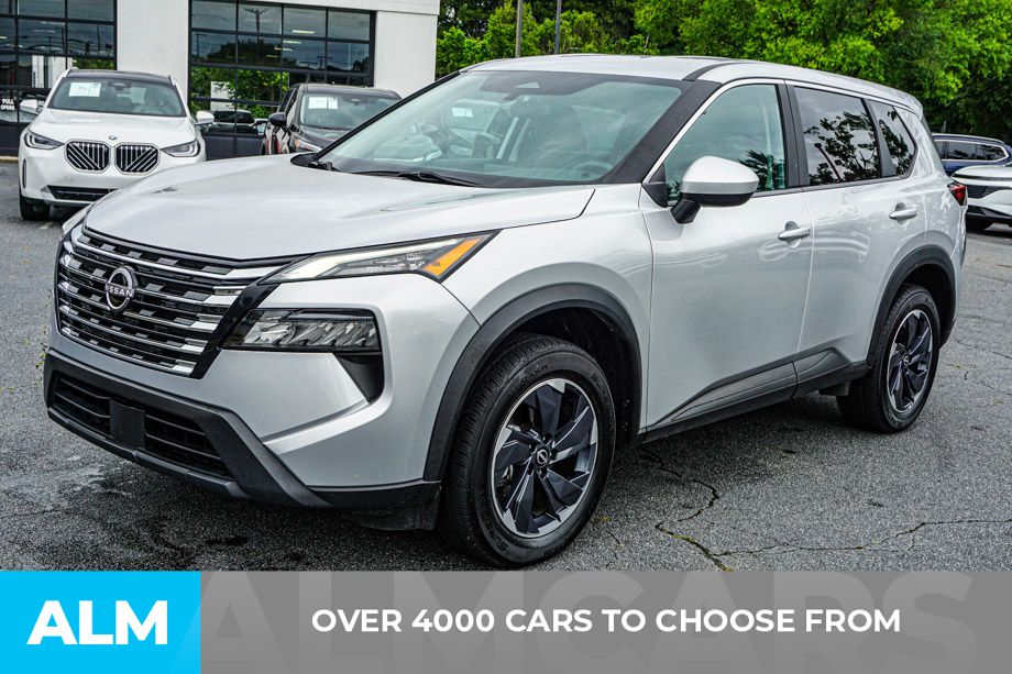 Used 2024 Silver Nissan SV image 3