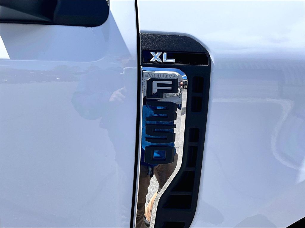 2024 Ford F-350SD — photo 28