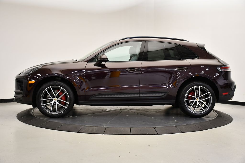 Thumbnail: 2023 Porsche Macan - 2