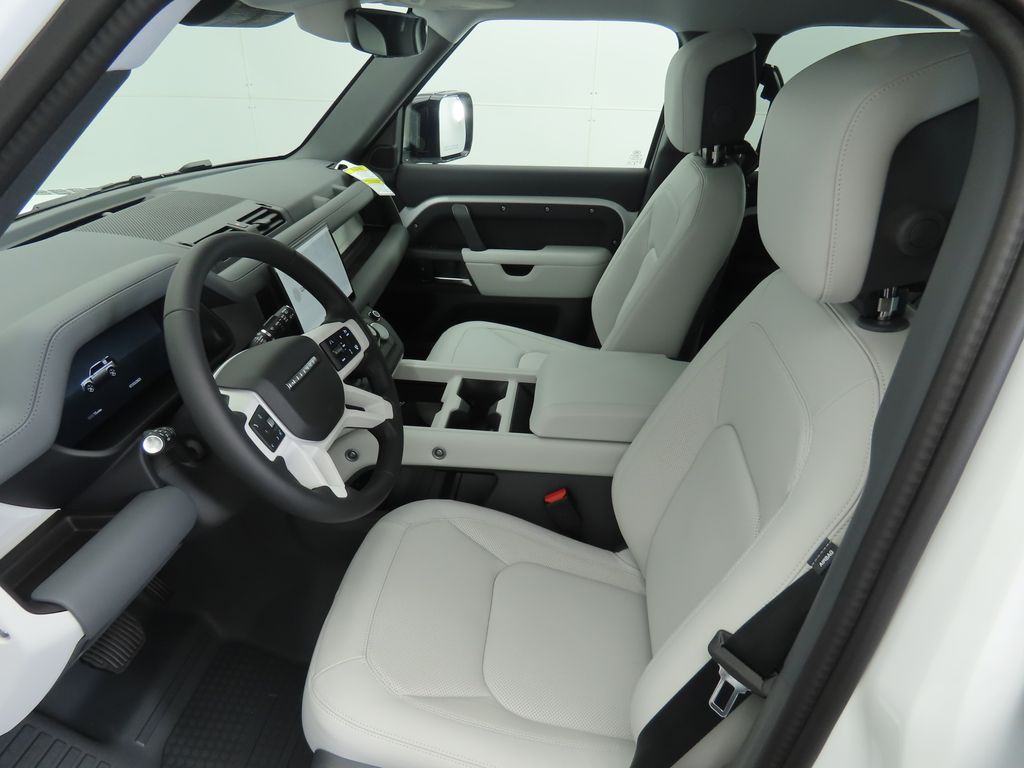 Thumbnail: 2025 Land Rover Defender - 21