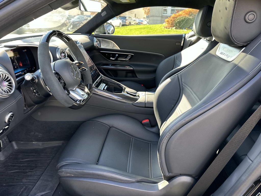 Thumbnail: 2025 Mercedes-Benz AMG GT - 18