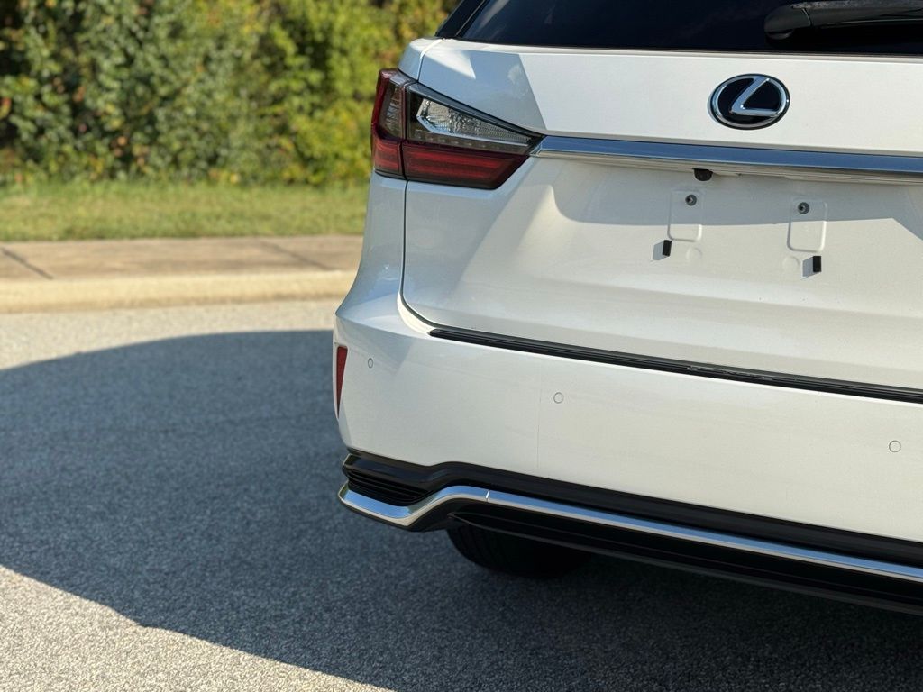 2022 Lexus RX 350L photo 12