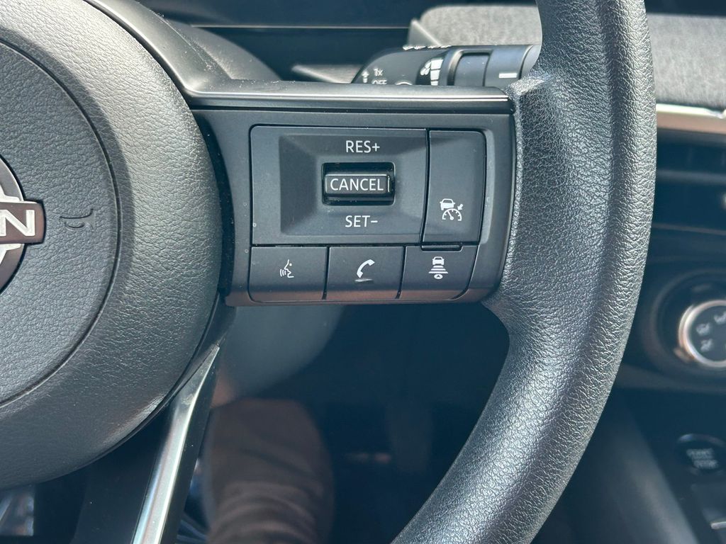 Used 2025 Nissan Kicks SUV