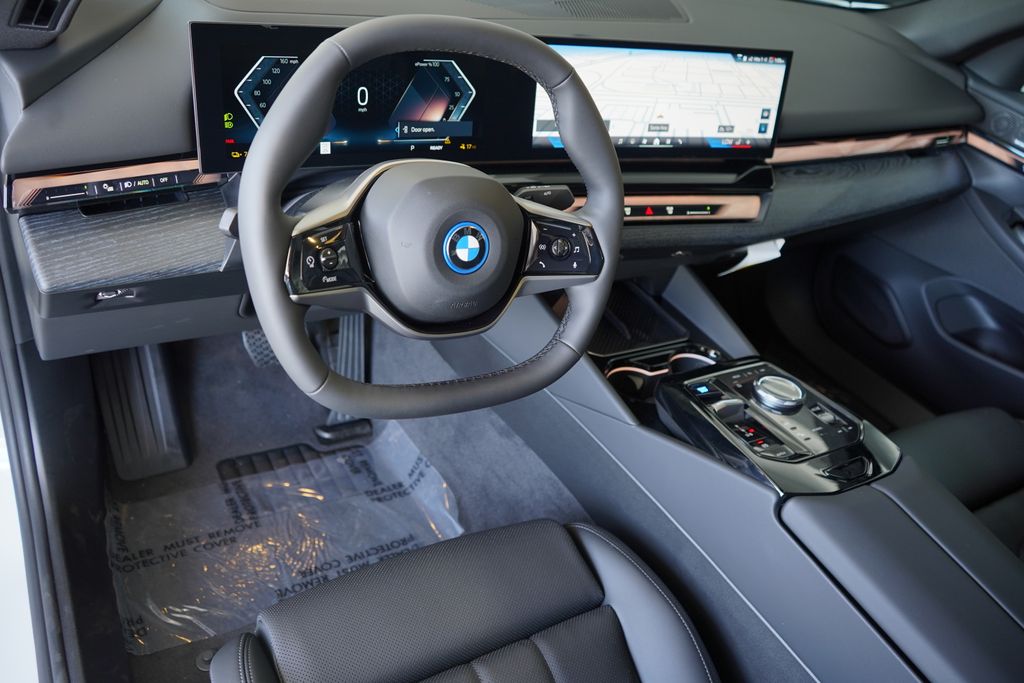Thumbnail: 2026 BMW i5 - 13