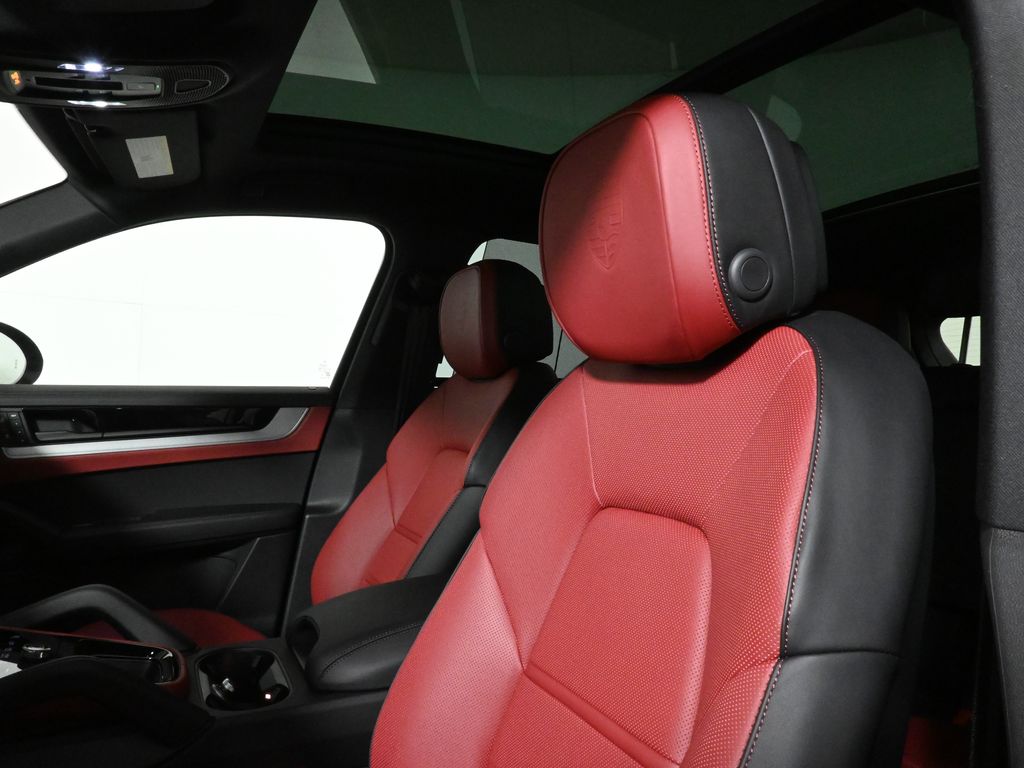 Thumbnail: 2026 Porsche Cayenne - 15