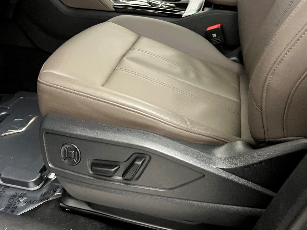 Thumbnail: 2025 Audi Q5 - 27