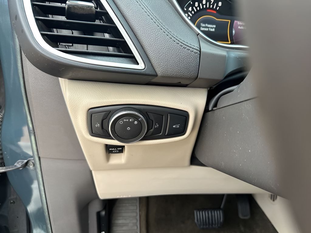 Used Car 2016 Lincoln Mkx  Reserve For Sale Under $15,000 In Austin, Texas