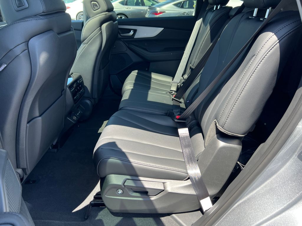 Thumbnail: 2025 Acura MDX - 21