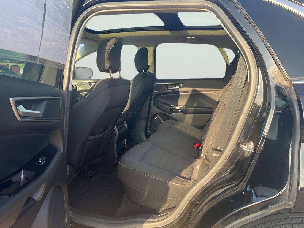 2017 Ford Edge