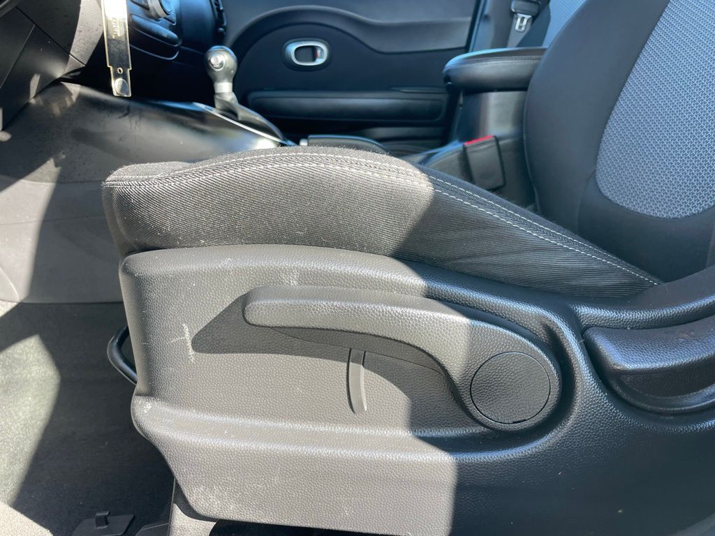 Thumbnail: 2018 Kia Soul - 23