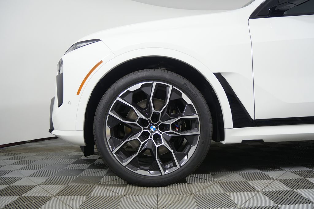 Thumbnail: 2026 BMW X7 - 7
