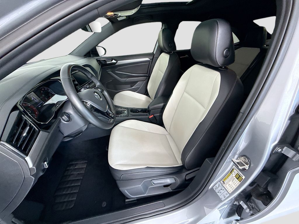 Thumbnail: 2021 Volkswagen Jetta - 19