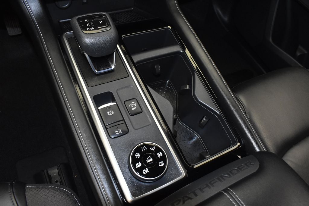 Thumbnail: 2023 Nissan Pathfinder - 22