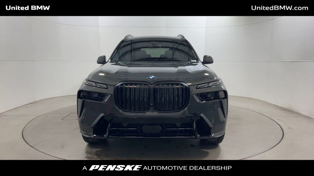 Thumbnail: 2026 BMW X7 - 3