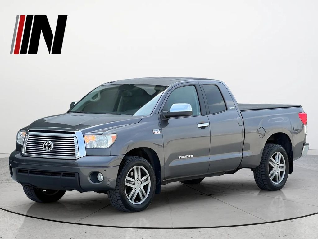 Magnetic Gray Metallic 2013 Toyota Tundra Pickup Truck Four-Wheel Drive 6-Speed Automatic Overdrive