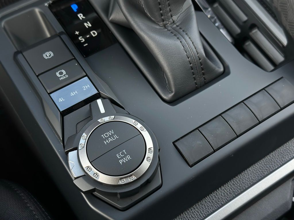 2025 Toyota Tacoma SR5 Double Cab photo 23
