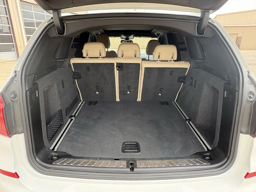 Used 2018 Alpine White BMW xDrive30i image 27