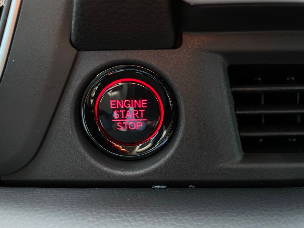 2025 Honda Pilot Touring 22