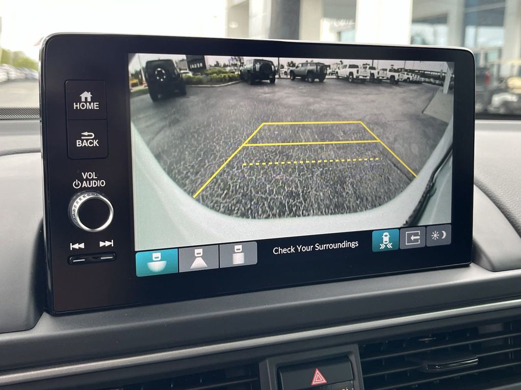 new 2025 Honda Pilot car, priced at $49,553