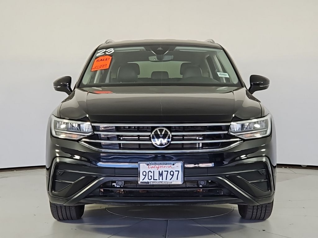 Thumbnail: 2023 Volkswagen Tiguan - 3