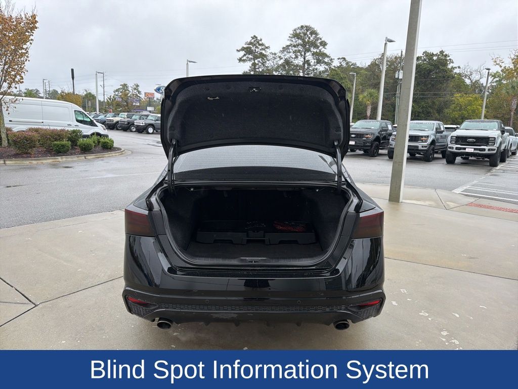 2024 Nissan Altima SR VC-Turbo FWD