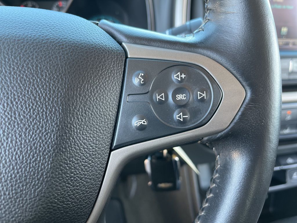 Thumbnail: 2015 Chevrolet Colorado - 21