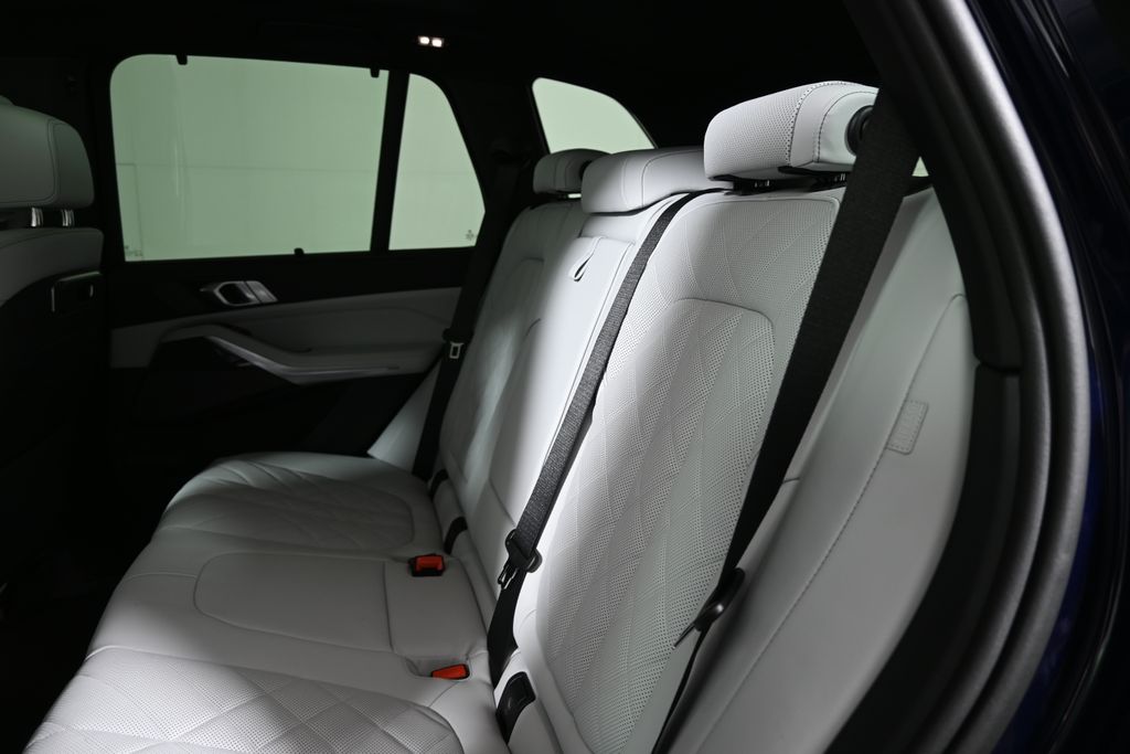 Thumbnail: 2026 BMW X5 - 4