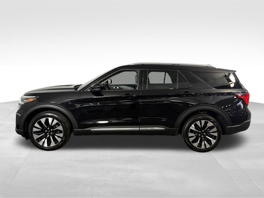 Used 2025 Black Metallic Ford Platinum image 8