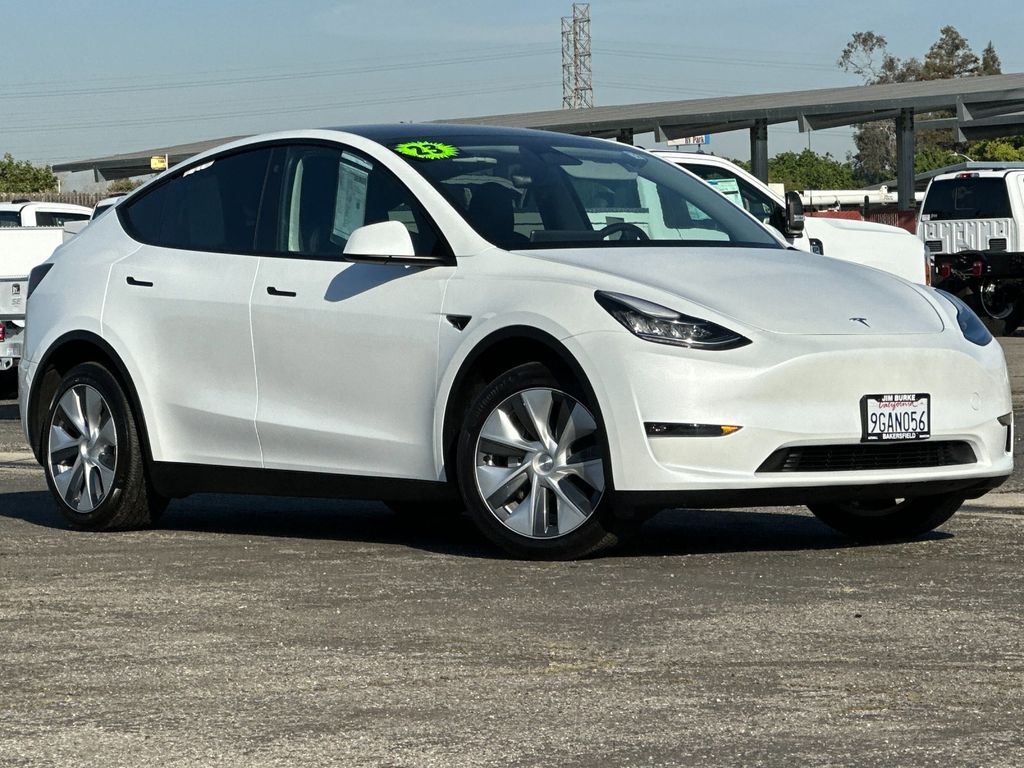 Pearl White 2023 Tesla Model Y Long Range AWD SUV / Crossover All-Wheel Drive 1-Speed Automatic
