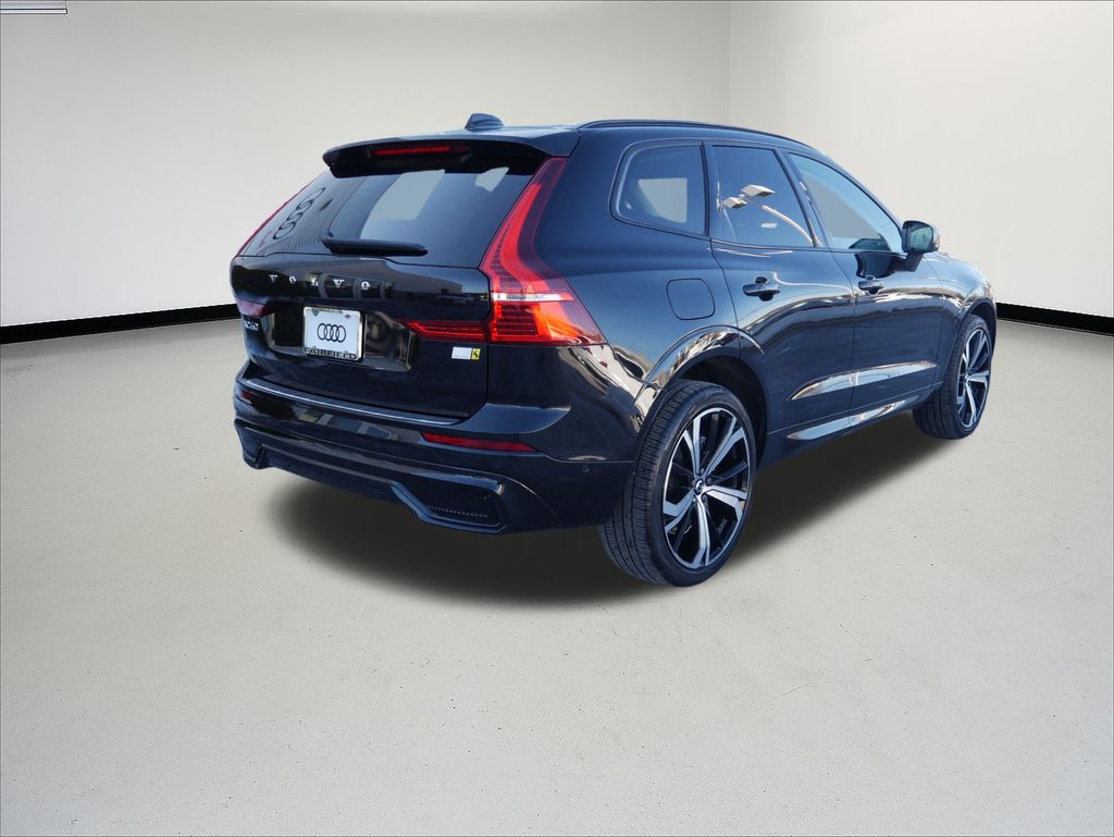 Thumbnail: 2023 Volvo XC60 - 4