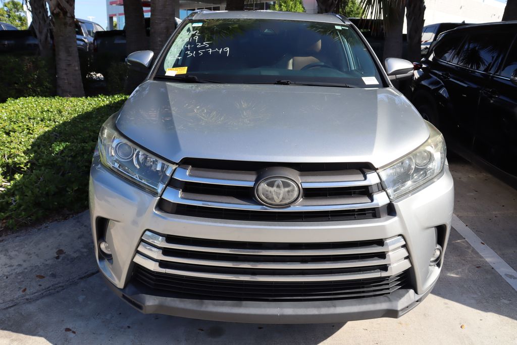 Thumbnail: 2019 Toyota Highlander - 5