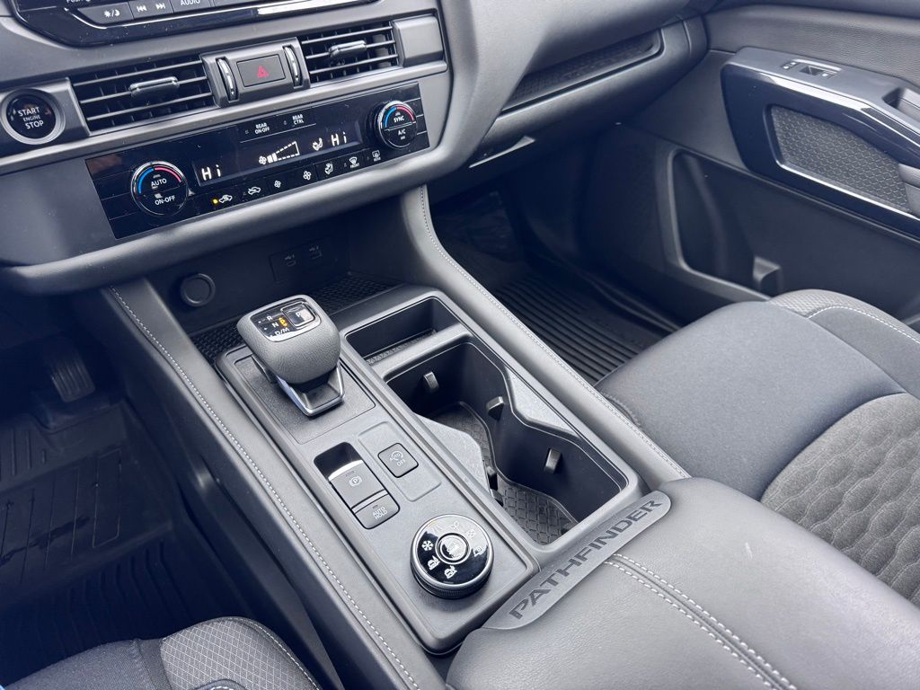 NissanPathfinder18