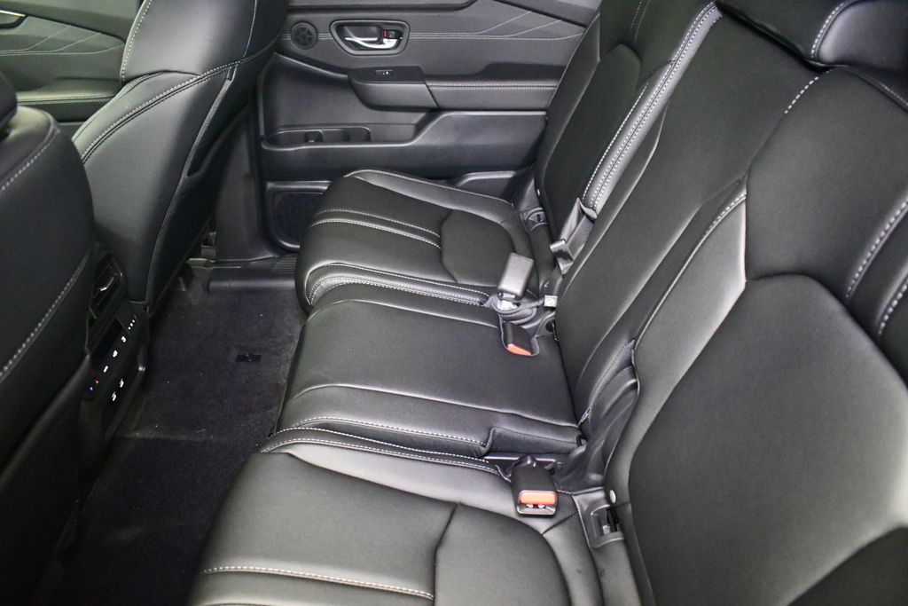 Thumbnail: 2026 Honda Pilot - 21