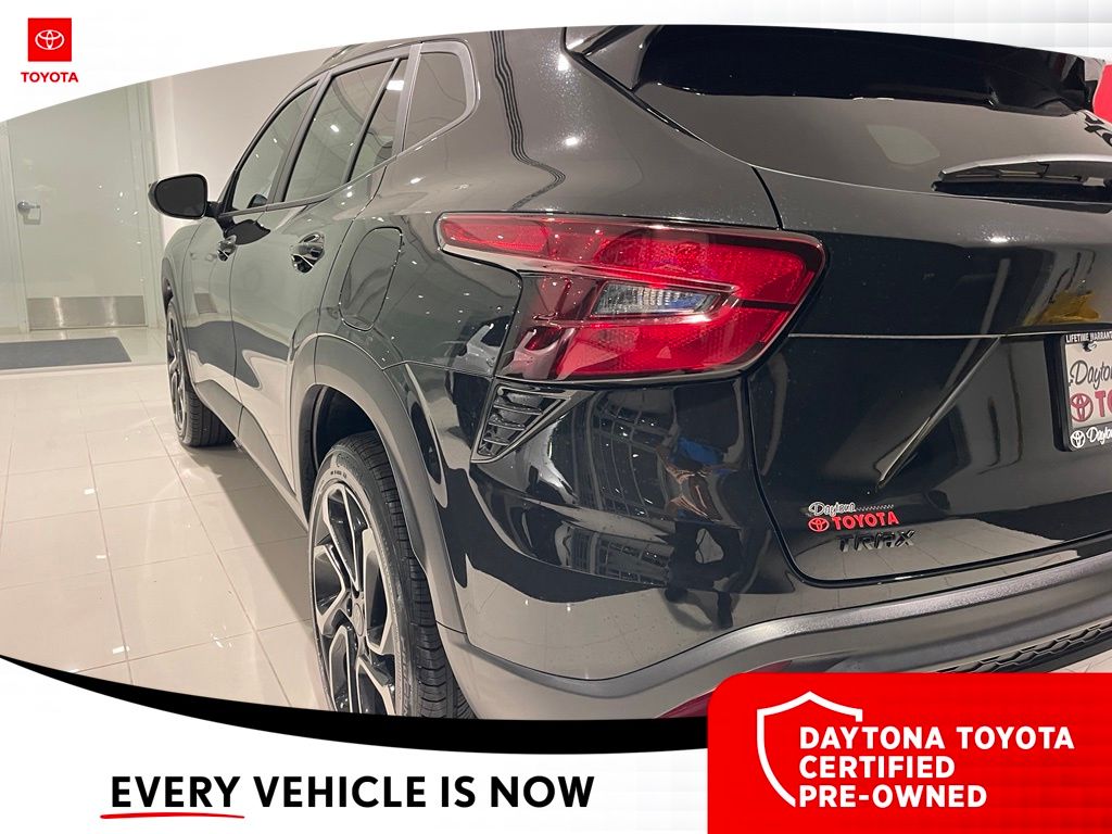 Used 2024 Chevrolet Trax SUV