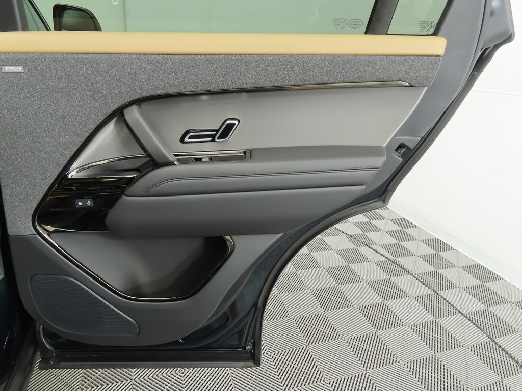 2025 Land Rover Range Rover Sport Dynamic 27