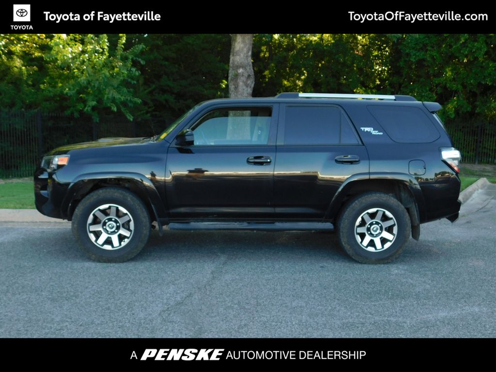 Thumbnail: 2017 Toyota 4Runner - 2