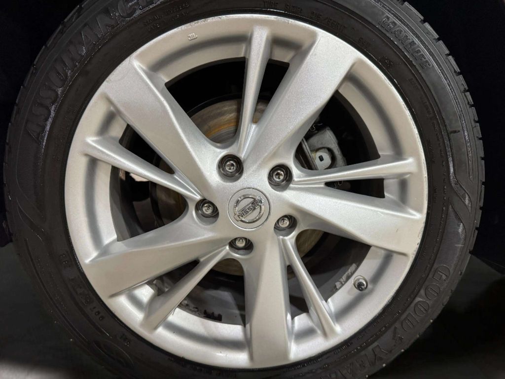 Used 2015 Java Metallic Nissan 2.5 SV image 27