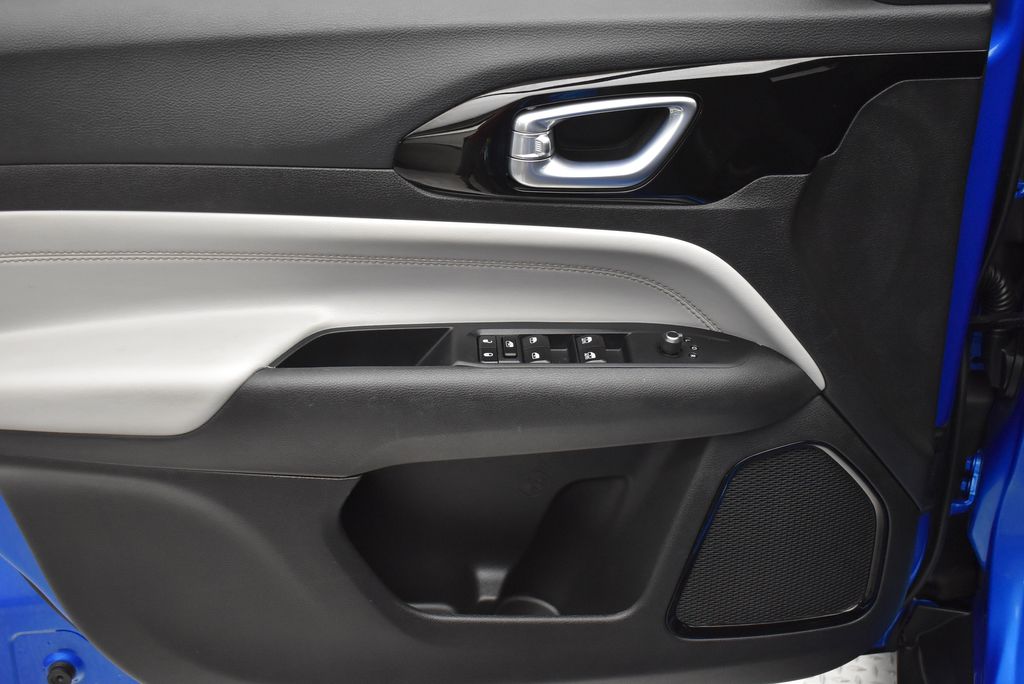 Thumbnail: 2024 Jeep Compass - 11